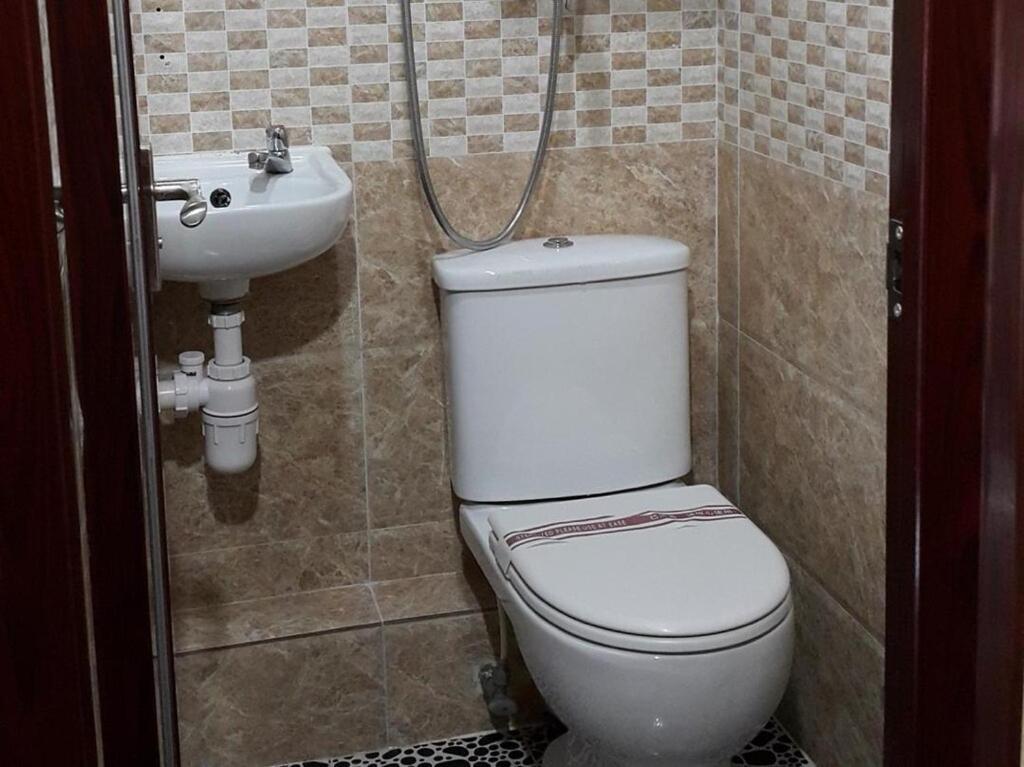 Ranjeet Guest House Гонконг Экстерьер фото