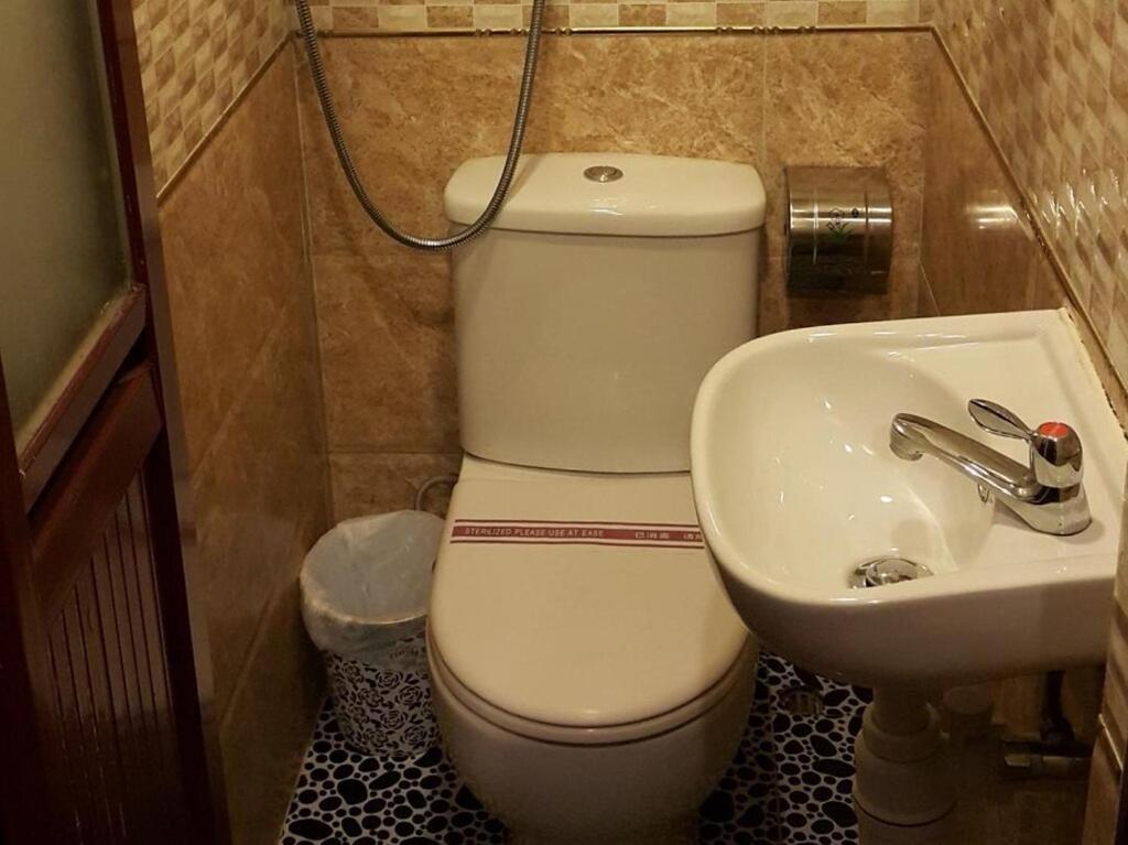 Ranjeet Guest House Гонконг Экстерьер фото